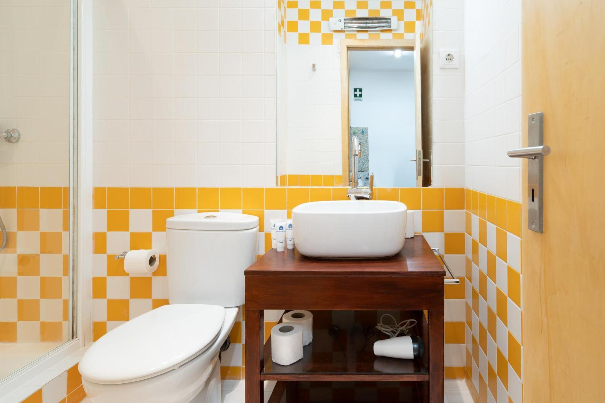Host Wise - Modern Studios With Terrace - Walk Everywhere Porto Oda fotoğraf