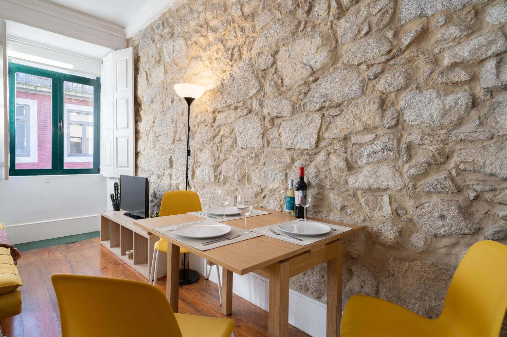 Host Wise - Modern Studios With Terrace - Walk Everywhere Porto Oda fotoğraf
