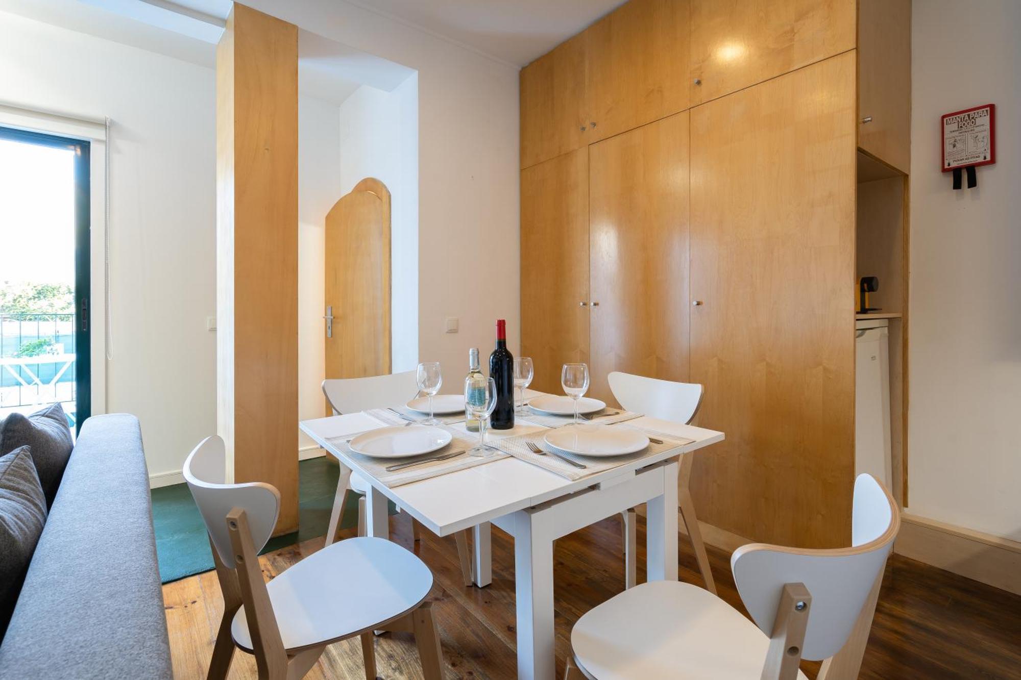 Host Wise - Modern Studios With Terrace - Walk Everywhere Porto Oda fotoğraf