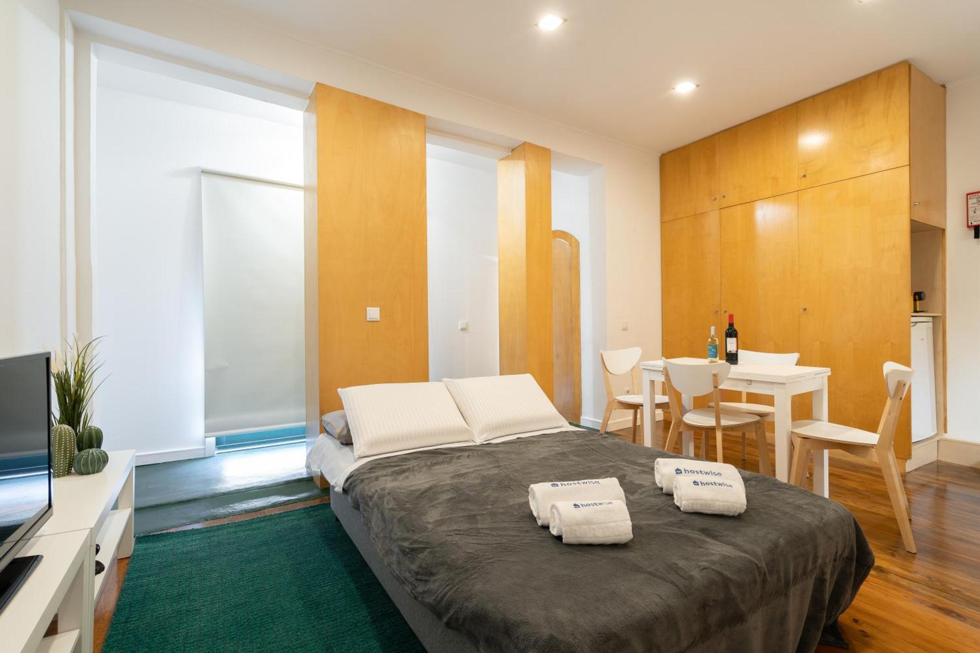 Host Wise - Modern Studios With Terrace - Walk Everywhere Porto Oda fotoğraf